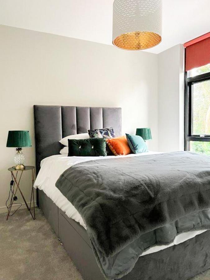 Modern Luxurious Apartment W/ Patio Balcony & View Jordanstown Zewnętrze zdjęcie