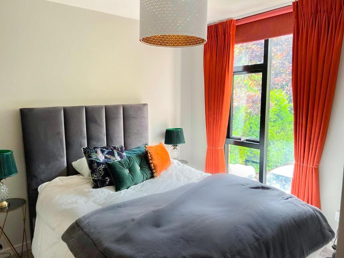 Modern Luxurious Apartment W/ Patio Balcony & View Jordanstown Zewnętrze zdjęcie